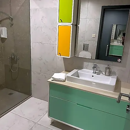 Aderans 2*